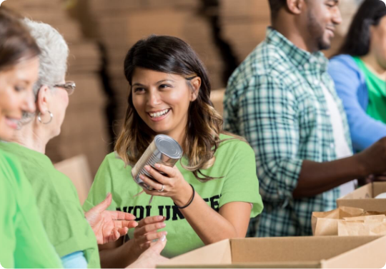 Hayes Locums employee volunteering with Hayes Helps