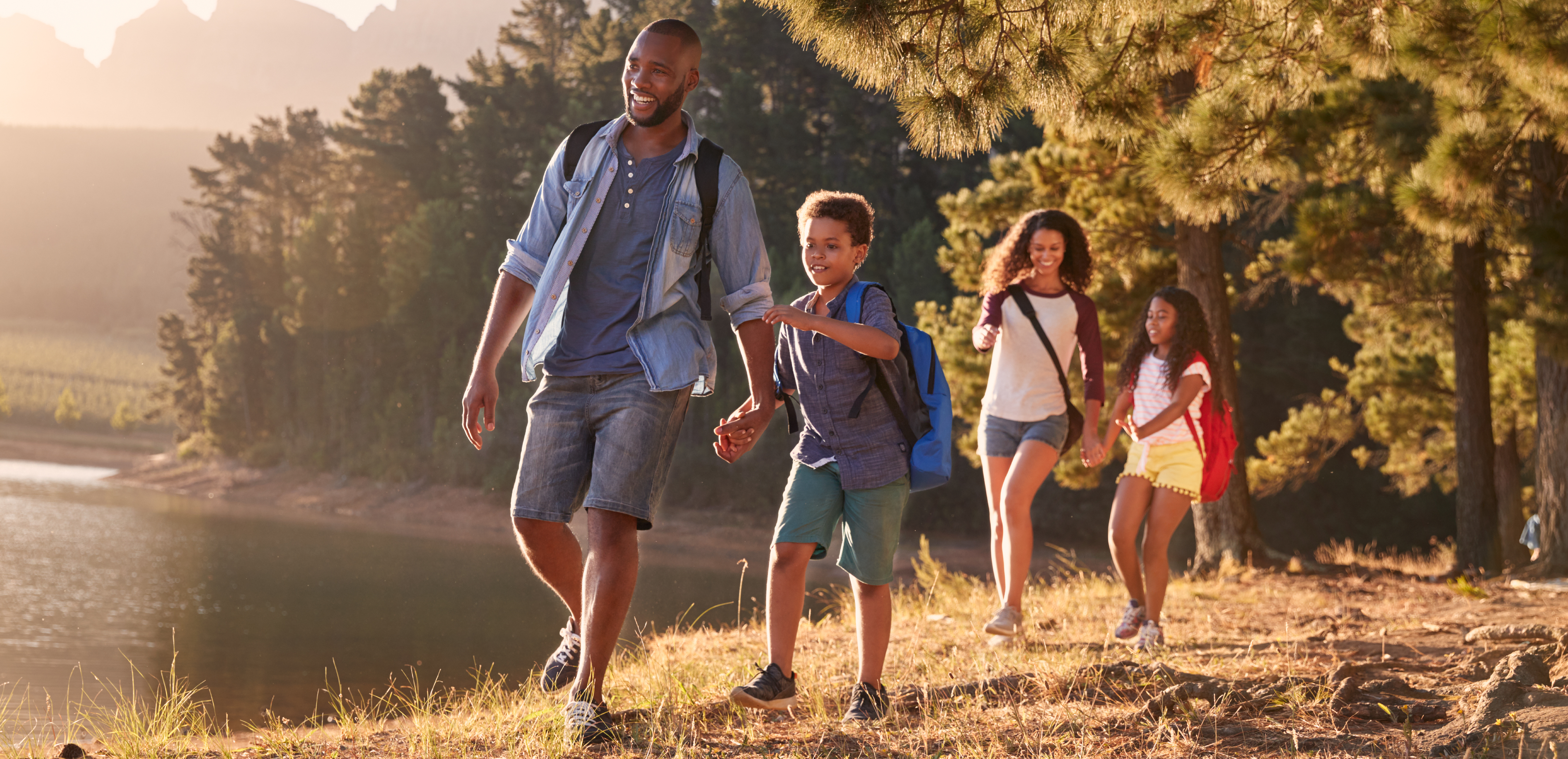 Locum tenens doctor outside with family